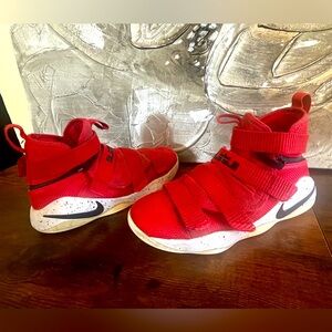 Nike LeBron Zoom Soldier 11 Red Sneakers